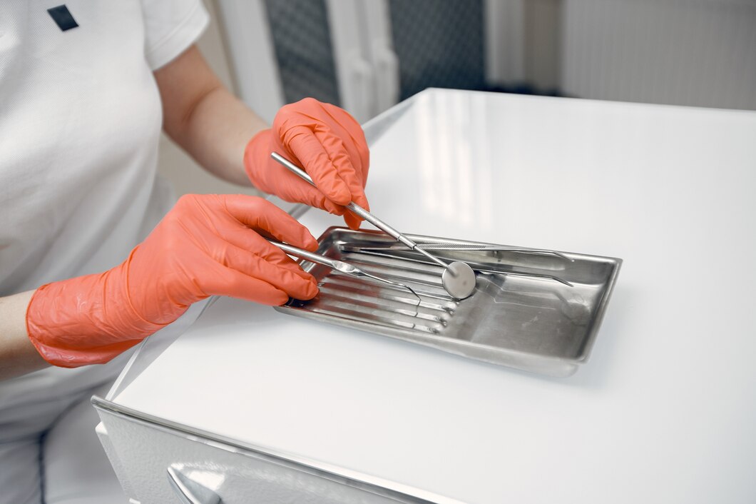 Jak myjnia dezynfektor MELAtherm 10 wpływa na efektywność pracy w gabinecie stomatologicznym?
